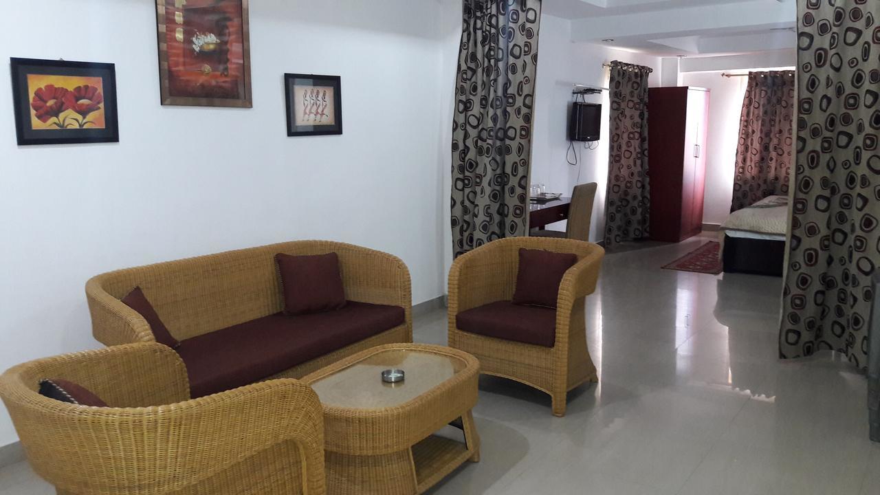 ホテルAroma Residency Tinsukia エクステリア 写真